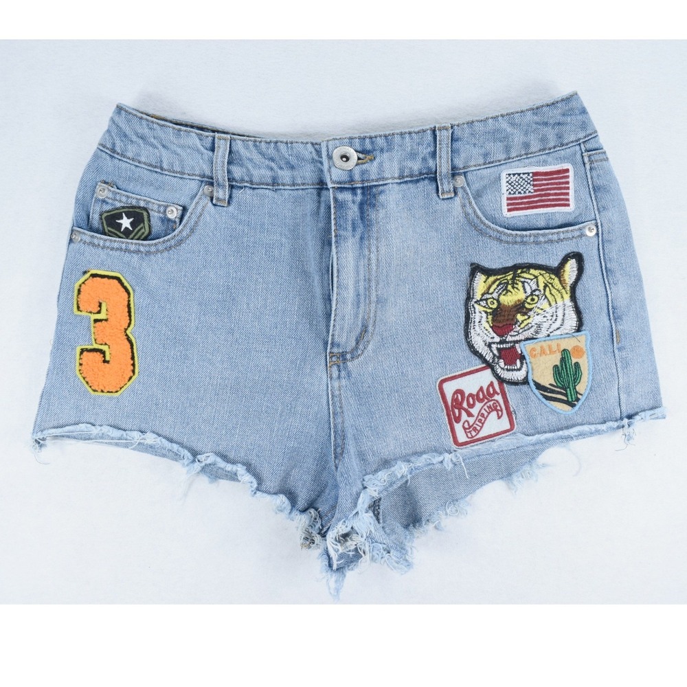 Highway Jeans Women Light Wash Patch Distressed Denim Shorts Size 7 WD5985HJMJ